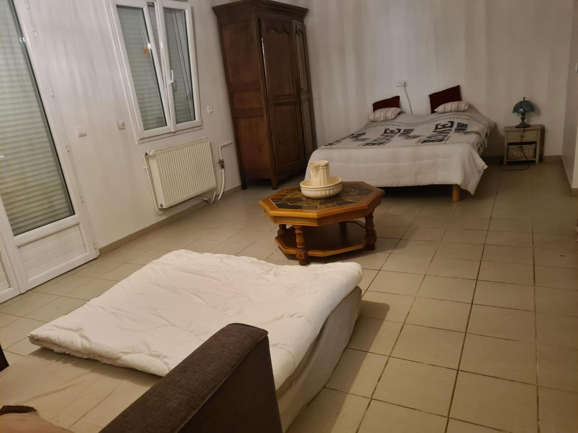 Appartamento Chez Jaja Et Phiphi Bourg-et-Comin Esterno foto