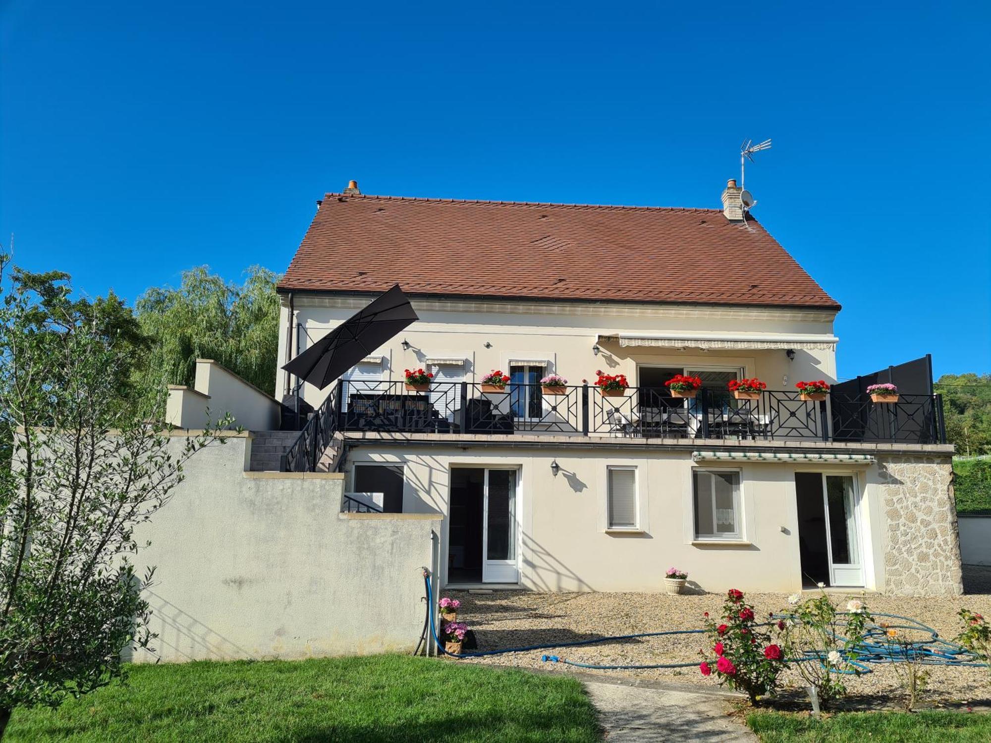Appartamento Chez Jaja Et Phiphi Bourg-et-Comin Esterno foto