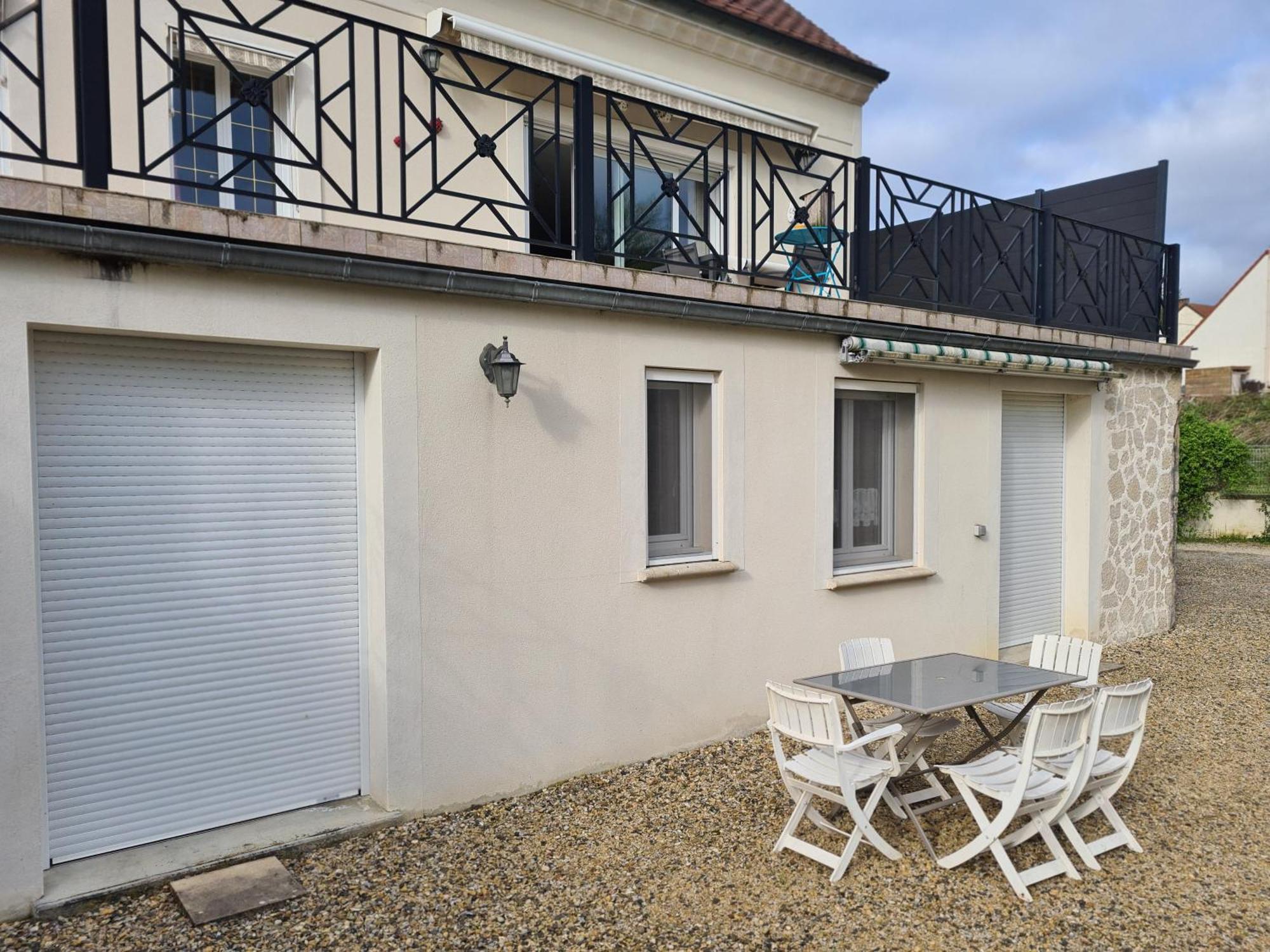 Appartamento Chez Jaja Et Phiphi Bourg-et-Comin Esterno foto